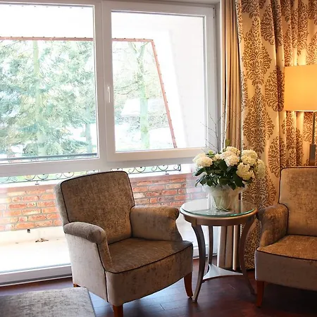 Gut Altona Hotell 4*