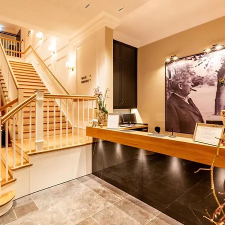 Gut Altona Hotell 4*